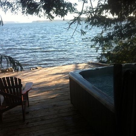 Tofino Stormbay Guest House Экстерьер фото