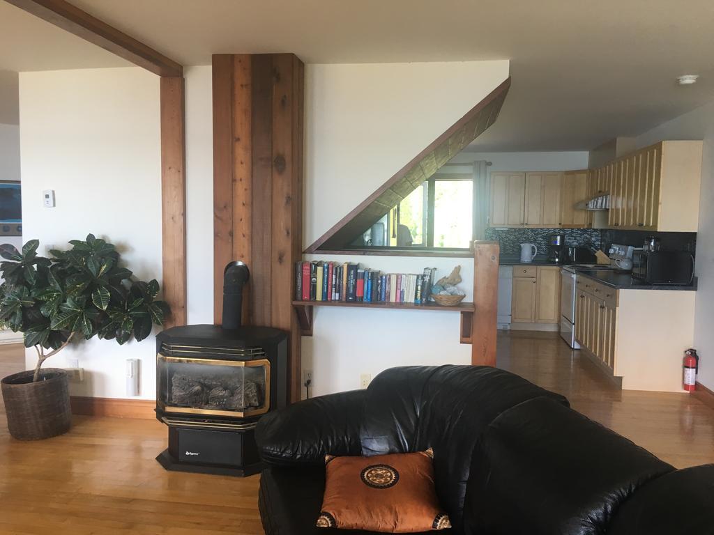 Tofino Stormbay Guest House Экстерьер фото