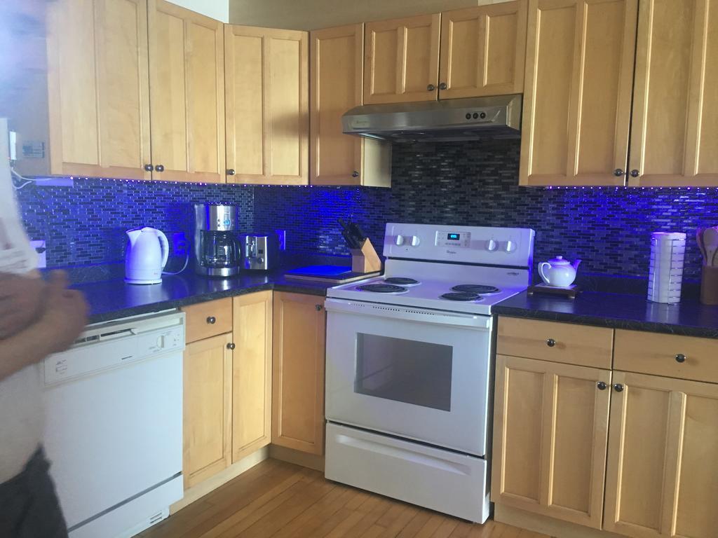 Tofino Stormbay Guest House Экстерьер фото