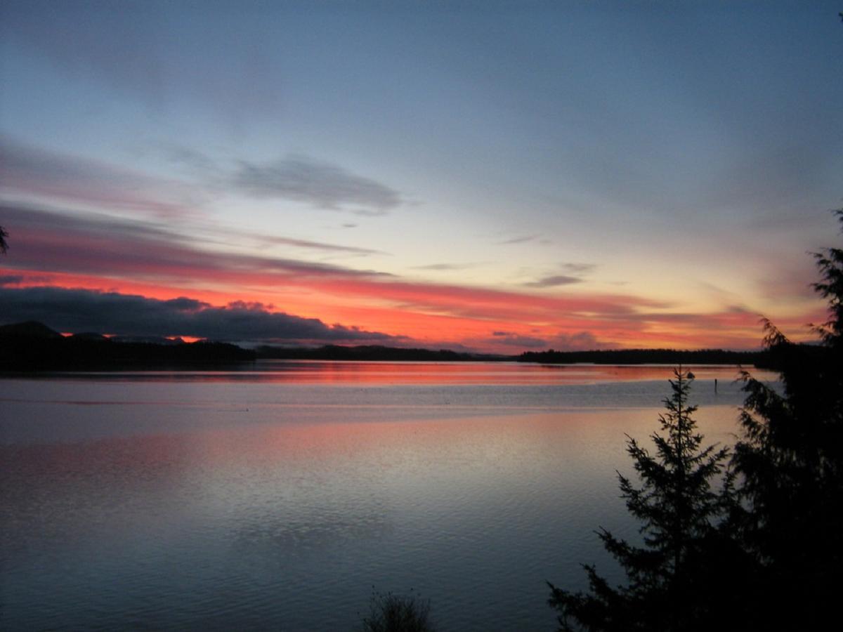 Tofino Stormbay Guest House Экстерьер фото