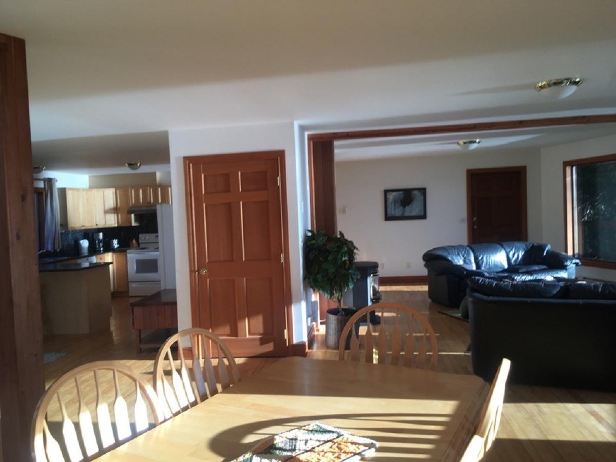 Tofino Stormbay Guest House Экстерьер фото